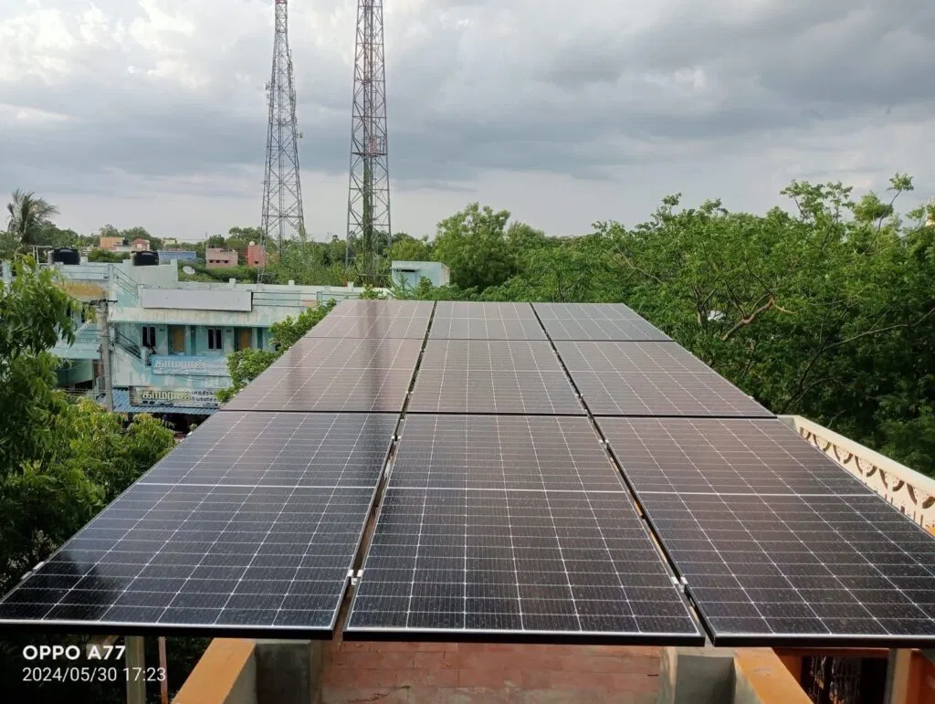 Solar-power-setup-solar-rich-green-power